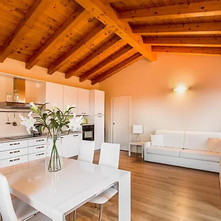 Albatros , Schone Ferienwohnung Mit Pool *